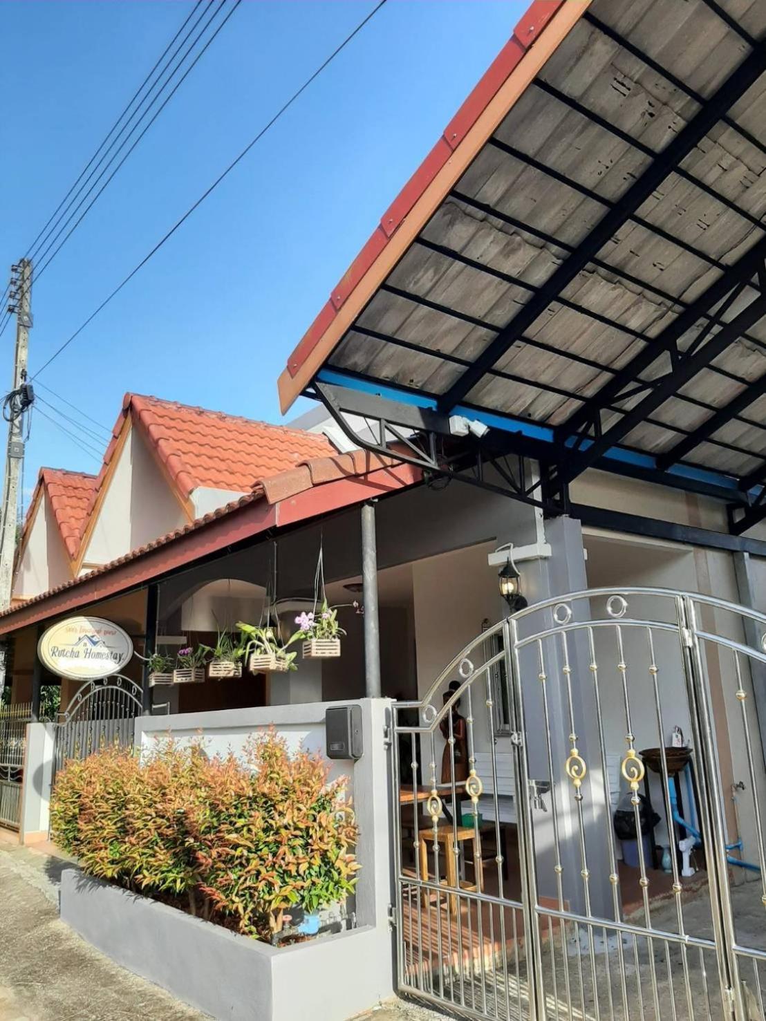 Rutcha Homestay Betong รัชชา โฮมสเตย์ เบตง Zewnętrze zdjęcie